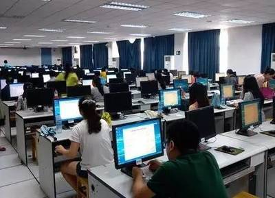 云南職稱(chēng)評(píng)定迎來(lái)新變革 外語(yǔ)與計(jì)算機(jī)考試告別歷史舞臺(tái)，電腦動(dòng)畫(huà)設(shè)計(jì)行業(yè)迎來(lái)新機(jī)遇